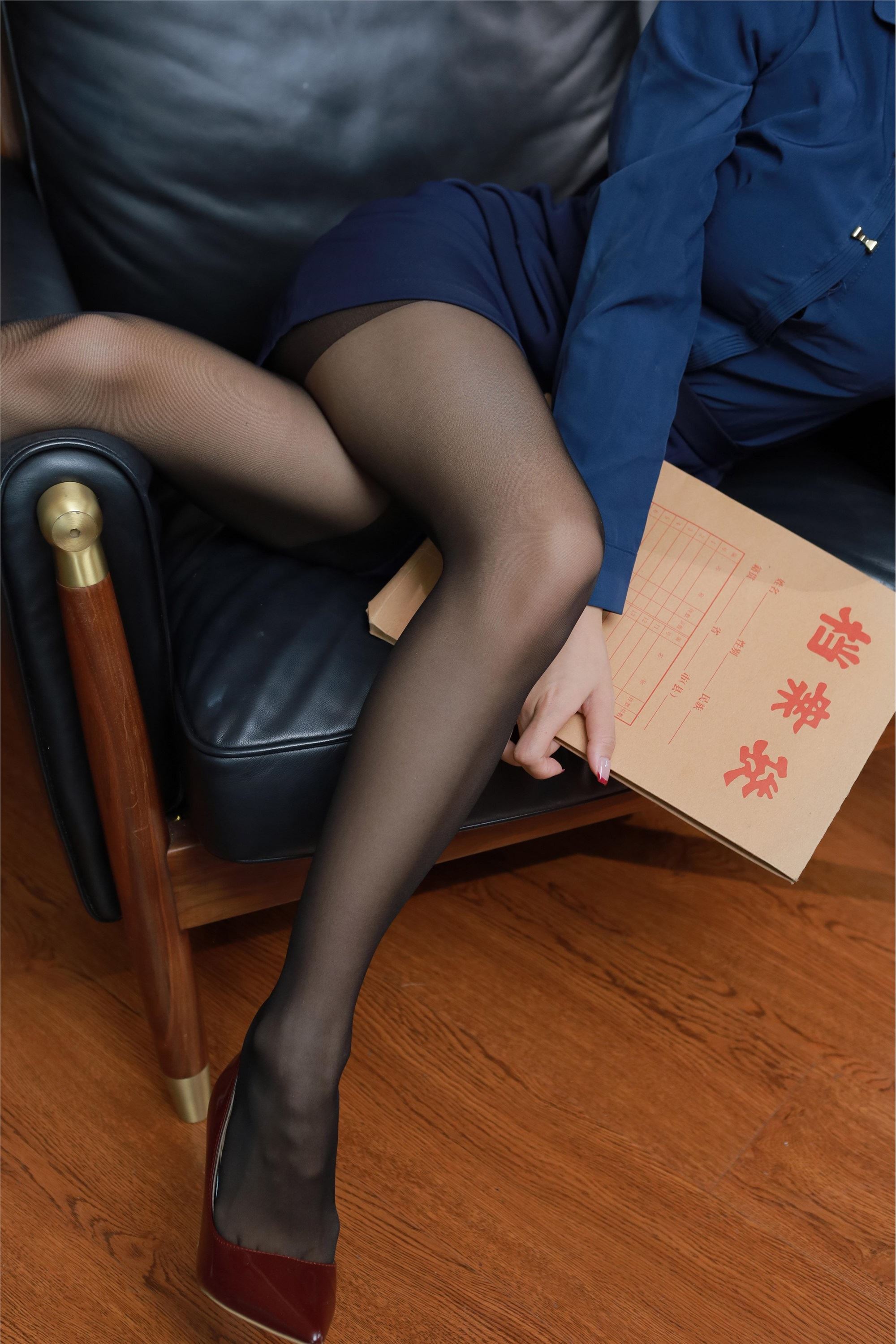 IESS异思趣向  2024.07.09 丝享家 1789 兔兔《档案管理员（上）》